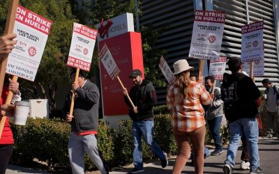 Strike by workers at a casino near the Las Vegas Strip enters 2nd day